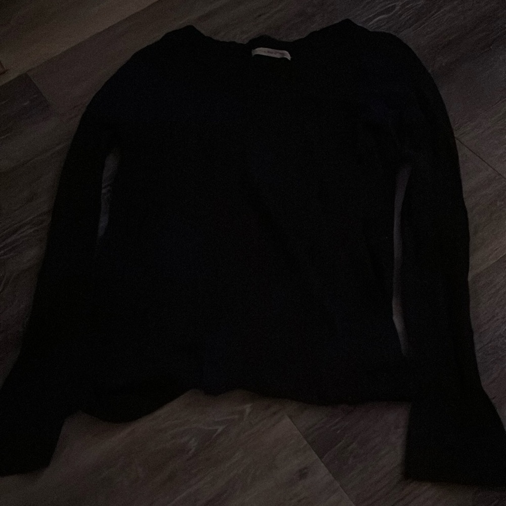 plain black long sleeve soft shirt